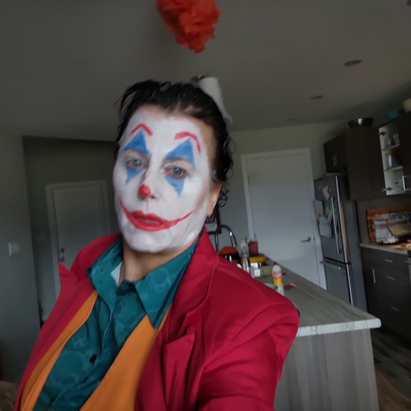 JOKER (Joaquim Phoenix) Costume - Picture 1 of 2